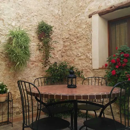 Casa Llebra I Tortosa